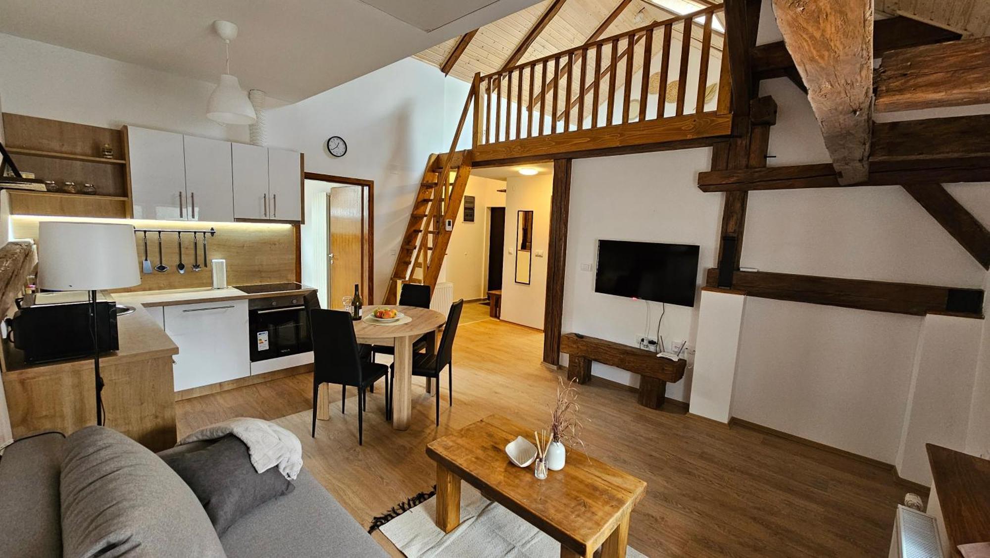 Apartments Beck - Super Central ซอมโบร์ ภายนอก รูปภาพ