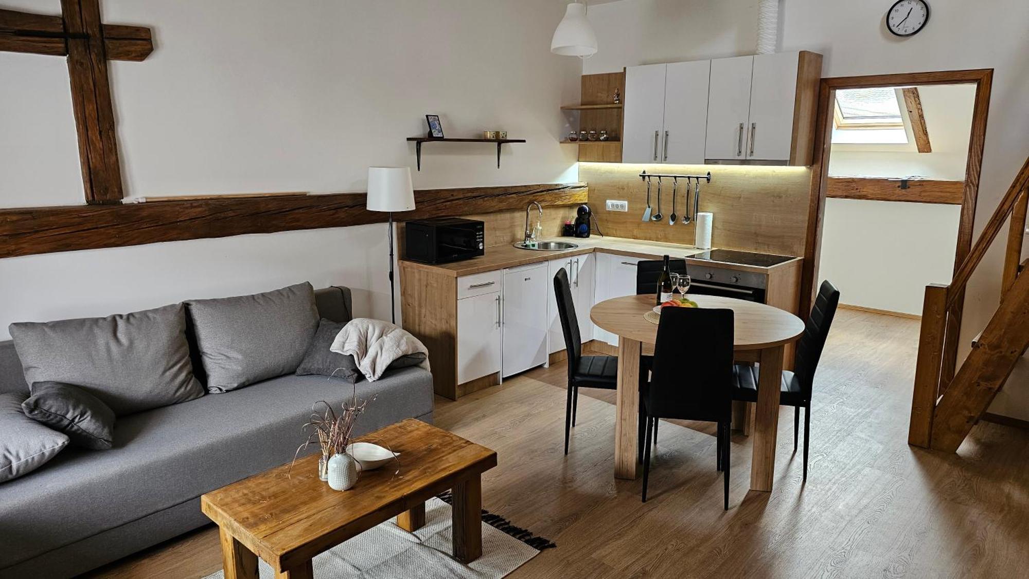 Apartments Beck - Super Central ซอมโบร์ ภายนอก รูปภาพ