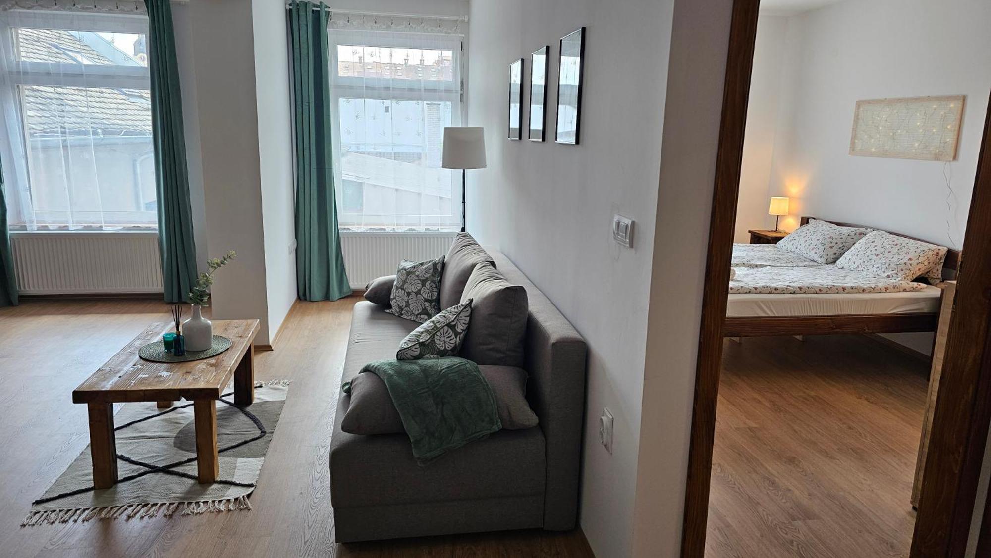 Apartments Beck - Super Central ซอมโบร์ ภายนอก รูปภาพ